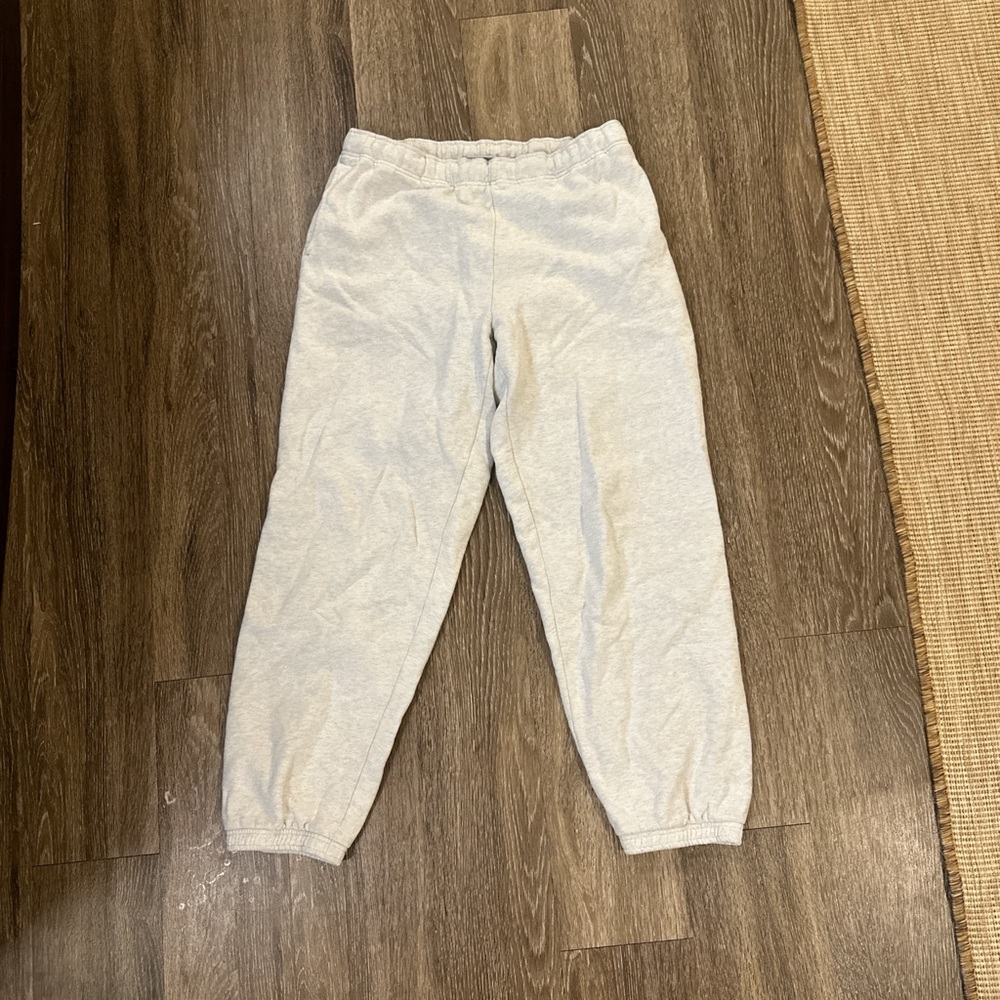 Aritzia TNA cozy af Light Gray Joggers